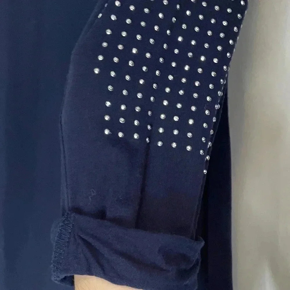 Cover Stitched 3/4 studded sleeve tshirt - Picture 4 of 5